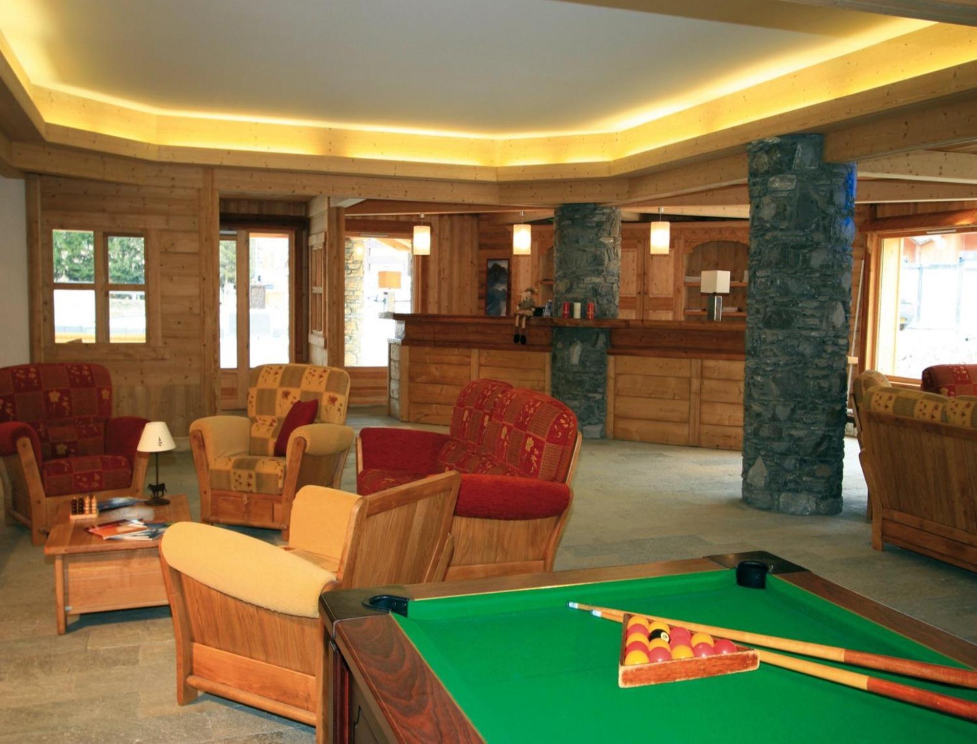 Lagrange Vacances Le Hameau Du Rocher Blanc Serre Chevalier Exterior foto