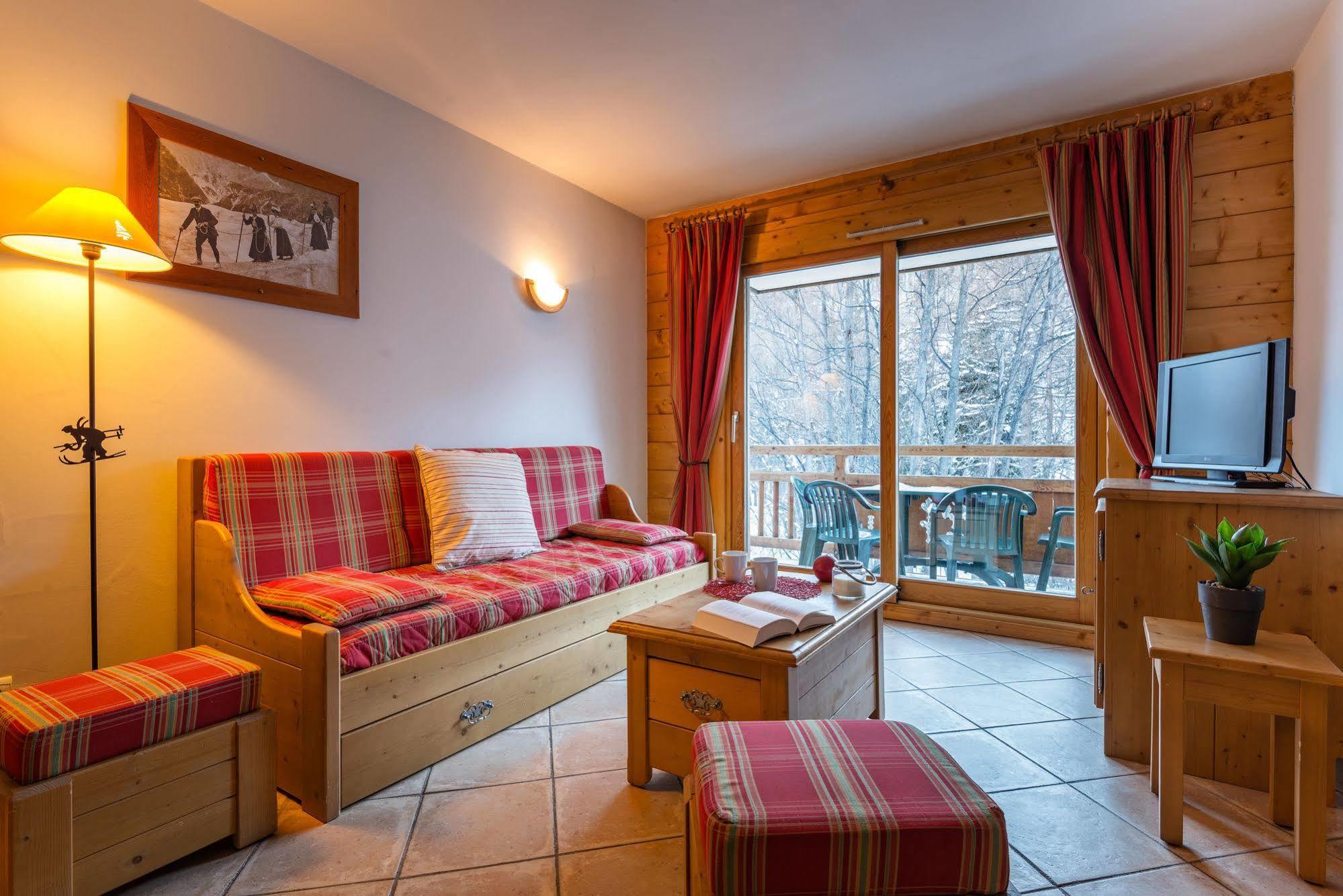 Lagrange Vacances Le Hameau Du Rocher Blanc Serre Chevalier Exterior foto